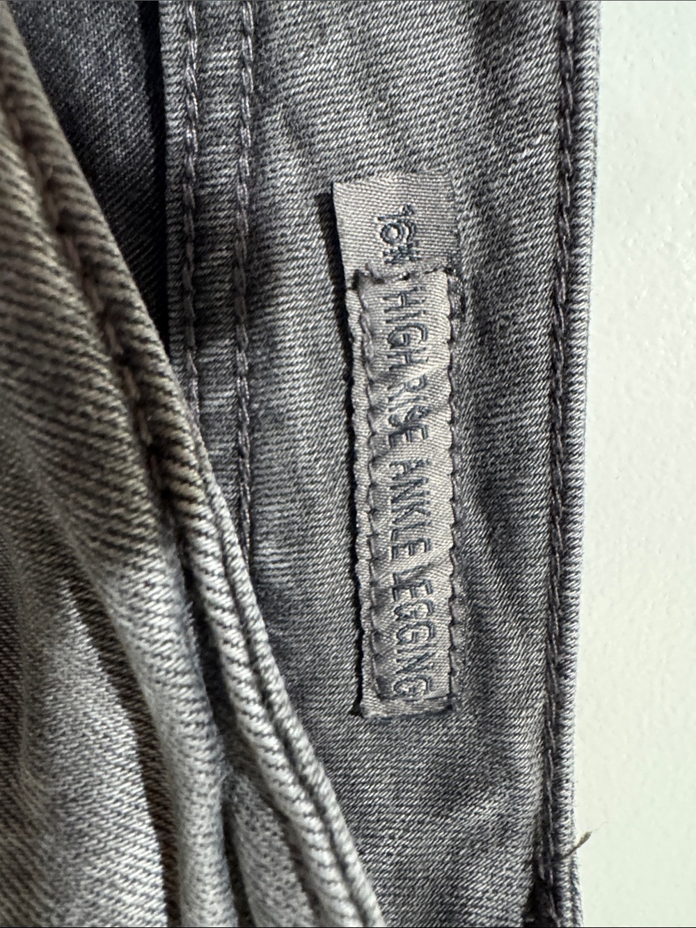 Seven7 Grey Cropped Ankle Jeans - Picture 2 of 5